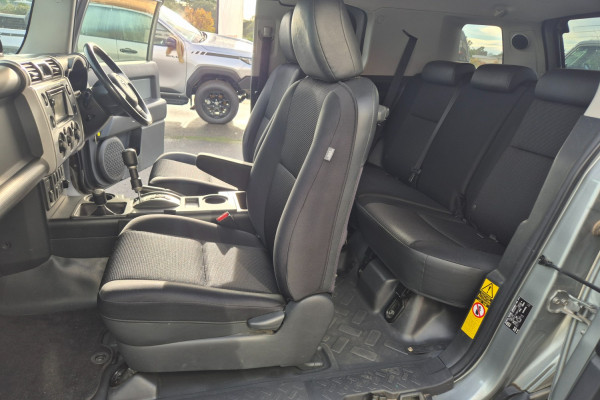 2012 MY13 Toyota FJ Cruiser GSJ15R  SUV Image 24