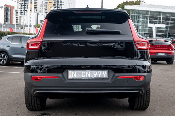 2025 Volvo EX40 No Series Black Edition SUV Image 5