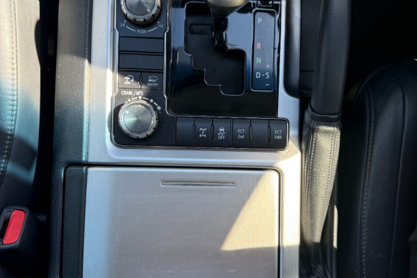 2019 Toyota LandCruiser VDJ200R VX SUV Image 22