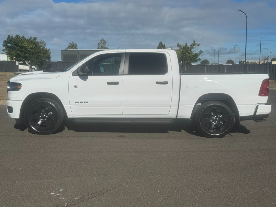 2026 Ram 1500 Express Ute Image 6