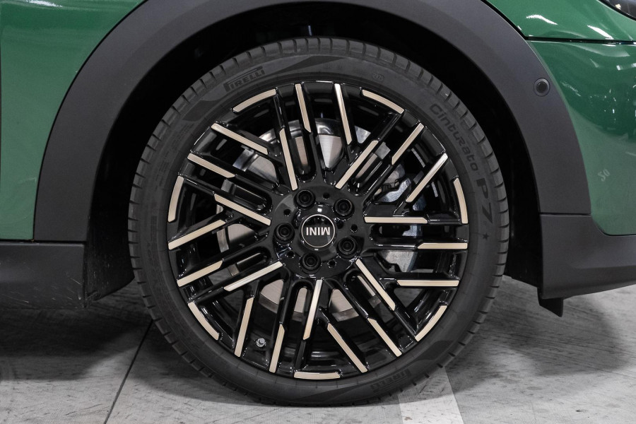 2026 MINI Cooper F66 S Favoured Hatch