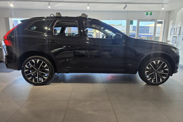 2026 Volvo XC60 UZ Ultra T8 Plug-in Hybrid Dark SUV Image 9
