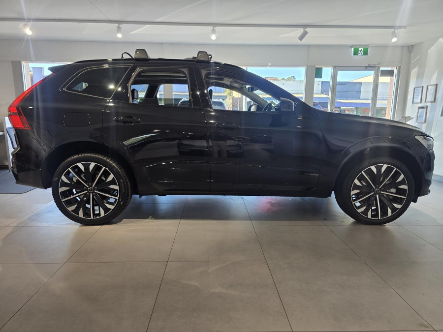 2026 Volvo XC60 UZ Ultra T8 Plug-in Hybrid Dark SUV Image 9