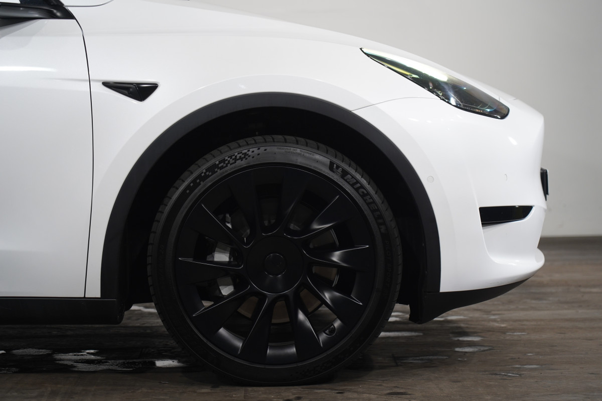 2023 Tesla Model Y Y Rear-Wheel Drive SUV Image 5