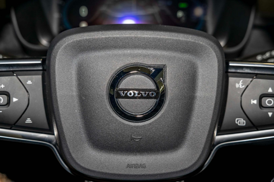 2023 MY24 Volvo XC40  Recharge Pure Electric SUV Image 22