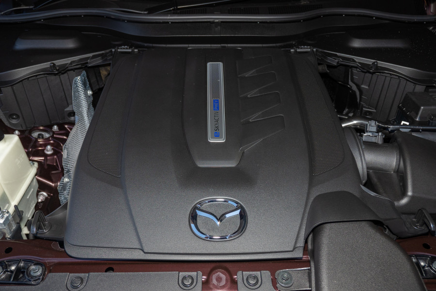 2025 Mazda CX-80 KL P50e GT SUV Image 19