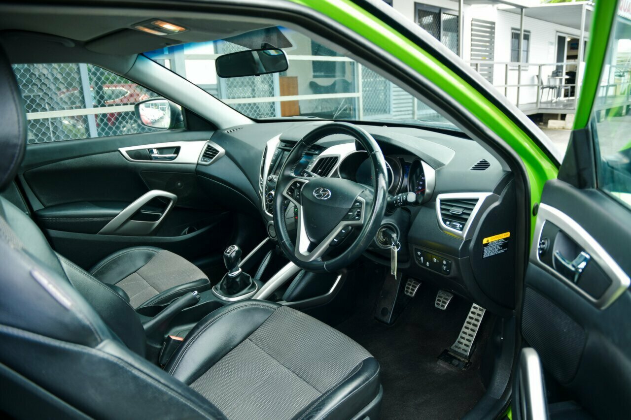 2013 Hyundai Veloster FS2 + Coupe Hatch Image 10