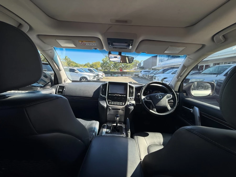 2019 Toyota LandCruiser VDJ200R VX SUV Image 13
