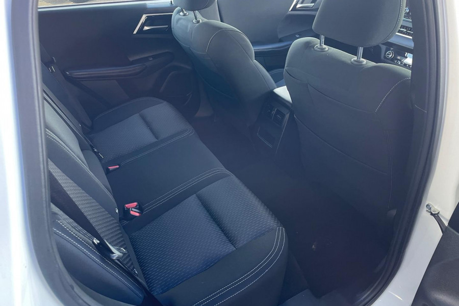 2024 Mitsubishi Outlander ZM ES SUV Image 12
