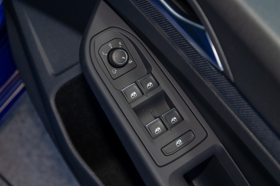 2026 MY25 Volkswagen Golf 8.5 R Hatch Image 15