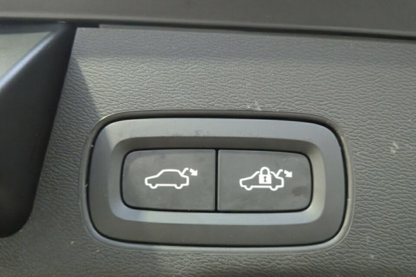 2025 MY26 Volvo XC60 UZ Plus T8 Plug-in Hybrid Dark SUV Image 23