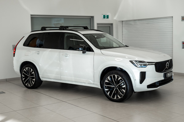 2025 MY26 Volvo XC90 L Series Ultra B5 Dark SUV Image 5