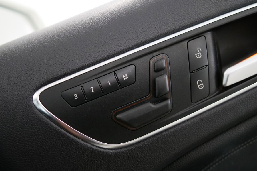 2014 Mercedes-Benz A Class W176 A200 Hatchback Image 15