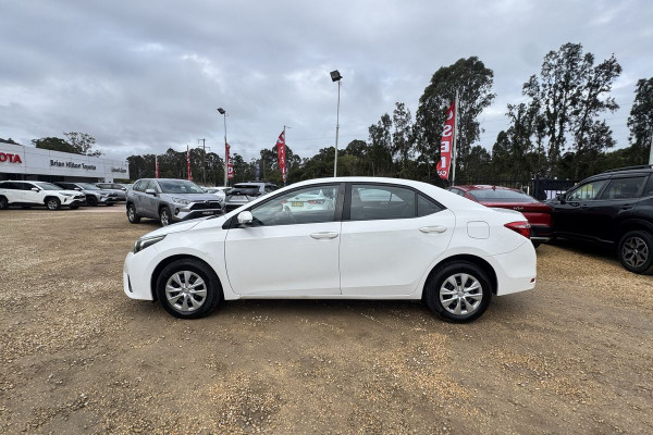2014 Toyota Corolla ZRE182R Ascent Sedan Image 17