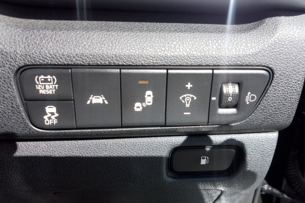 2021 Kia Niro DE Hybrid Sport SUV Image 21