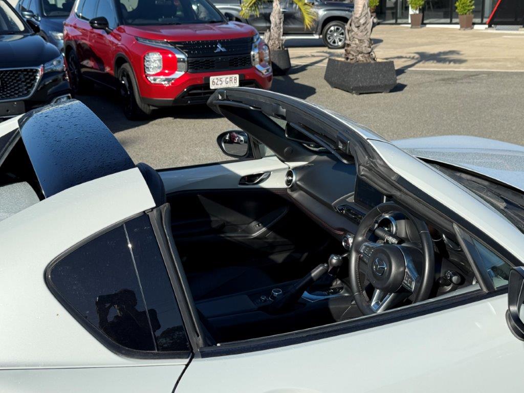 2017 Mazda MX-5 ND RF GT Convertible Image 9