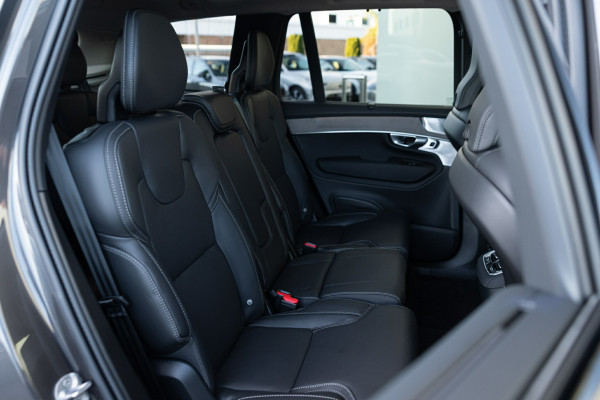 2025 MY26 Volvo XC90 L Series Ultra B5 Dark SUV Image 17