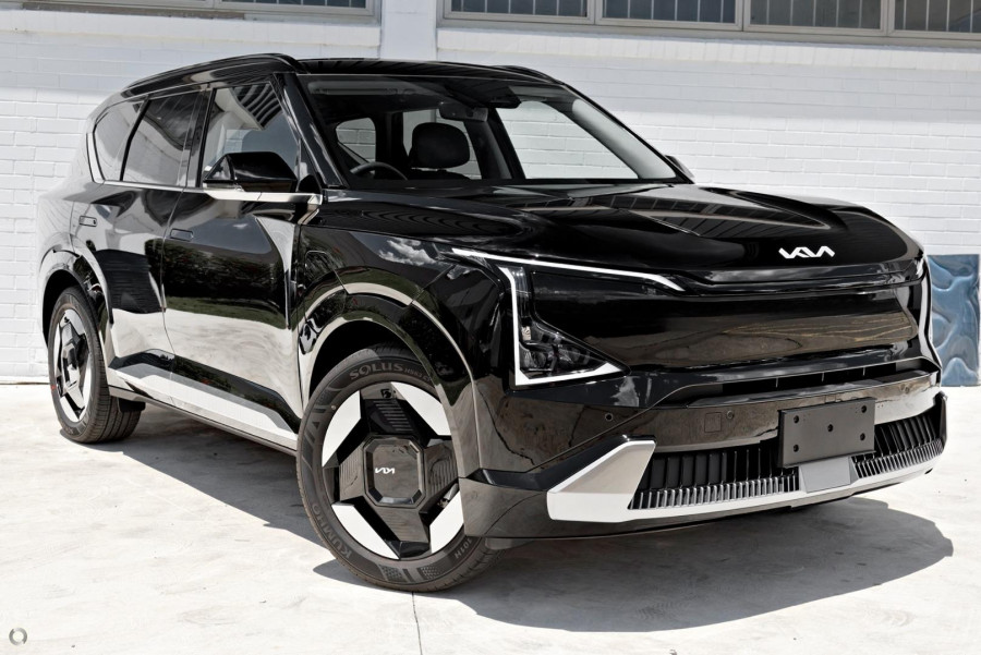 2026 Kia EV5 OVc Earth SUV Image 1