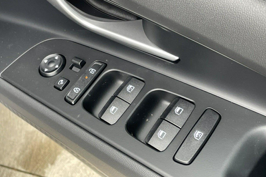 2024 Hyundai i30 CN7.V2 Premium Sedan Image 13