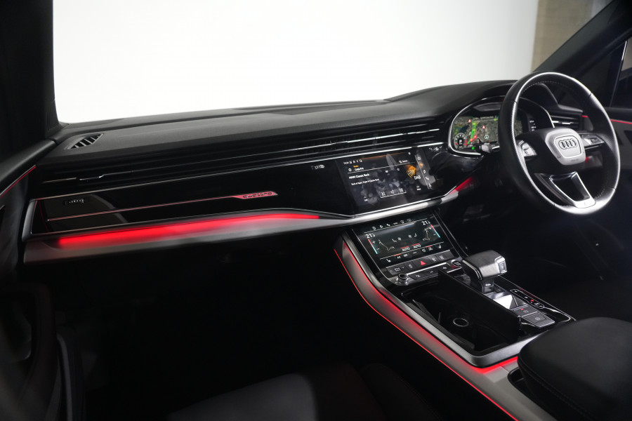 2021 Audi Q7 4M 55 TFSI S line SUV Image 14
