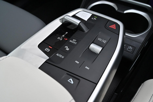 2025 BMW X1 U11 xDrive20i M Sport SUV image 16