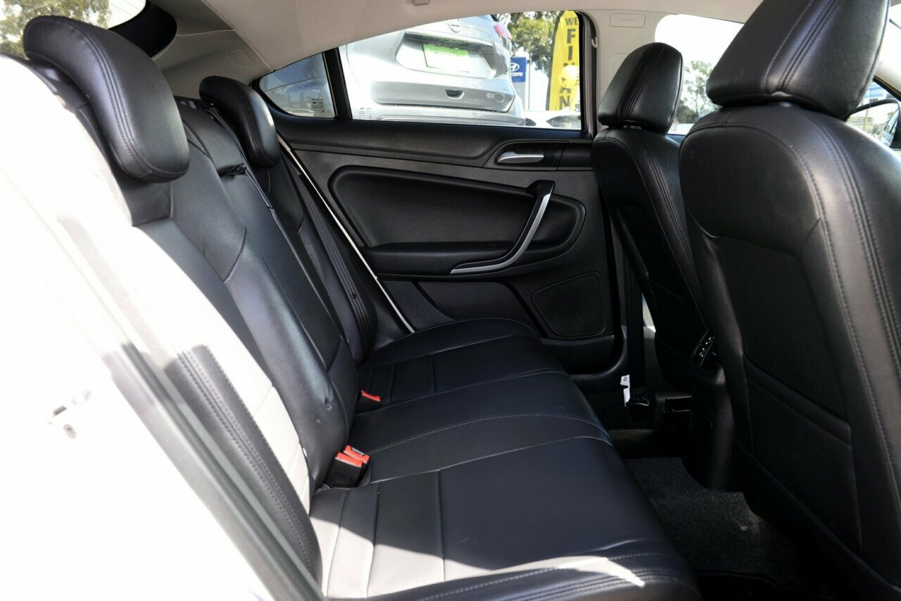2017 MG MG6 IP2X Essence Hatchback Image 8