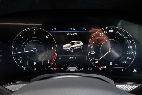 2022 Volkswagen Touareg CR 210TDI R-Line SUV image 13