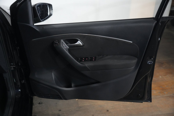 2014 Volkswagen Polo 81TSI Comfortline Hatch Image 25