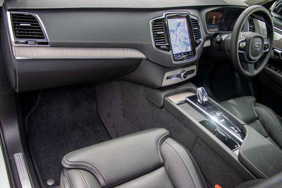 2024 MY25 Volvo XC90 L Series Ultra T8 Plug-In Hybrid SUV Image 7