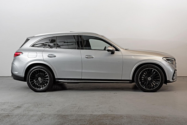 2023 Mercedes-Benz GLC-Class X254 GLC300 SUV image 3