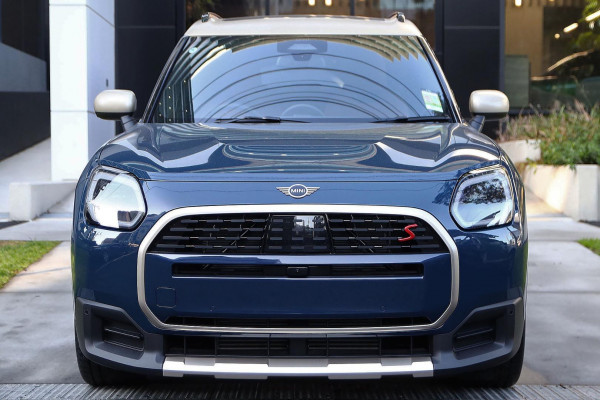 2026 MINI Countryman U25 S Favoured SUV image 2