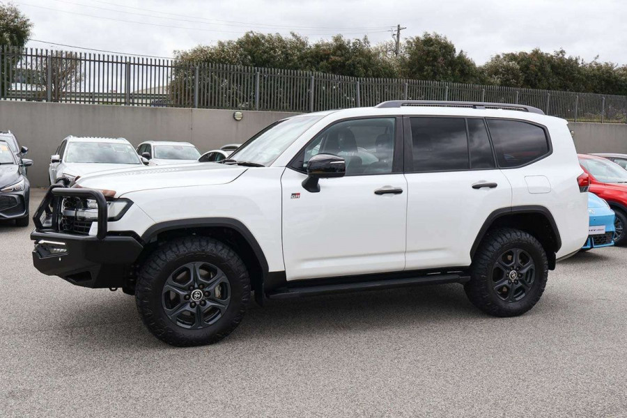 2022 Toyota LandCruiser FJA300R GR Sport SUV Image 6