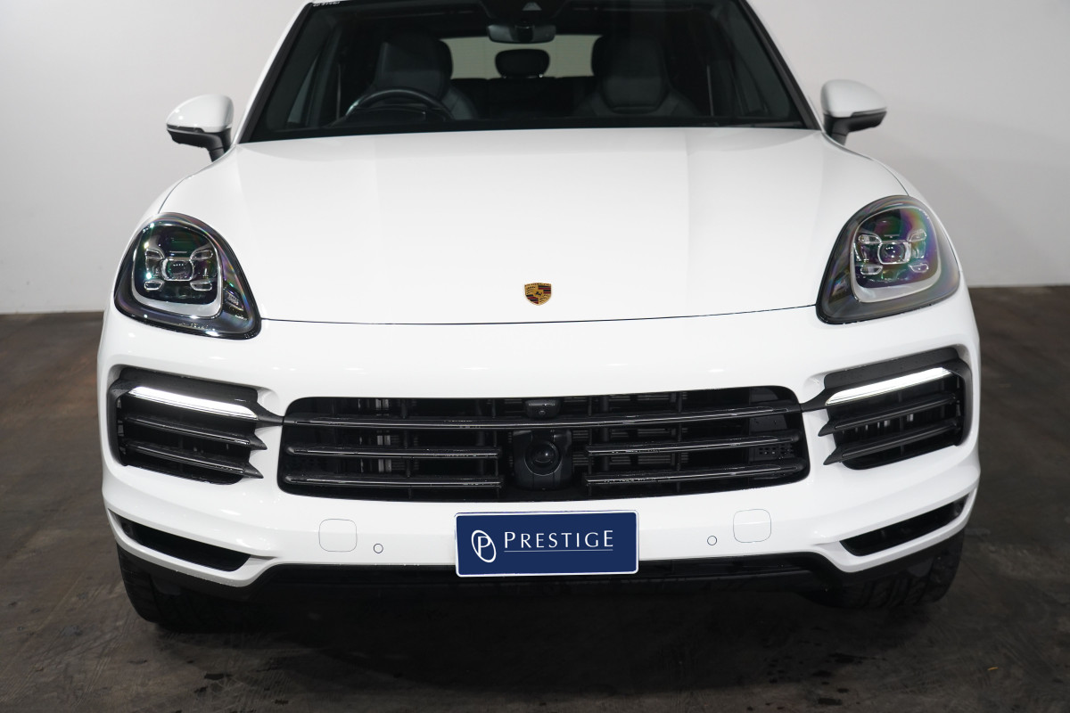 2022 Porsche Cayenne Platinum Edition SUV Image 3