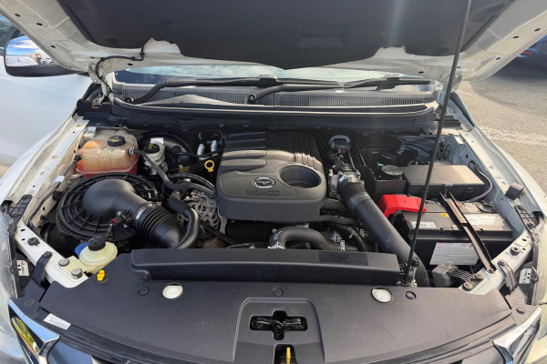 2017 Mazda BT-50 UR GT Ute Image 29