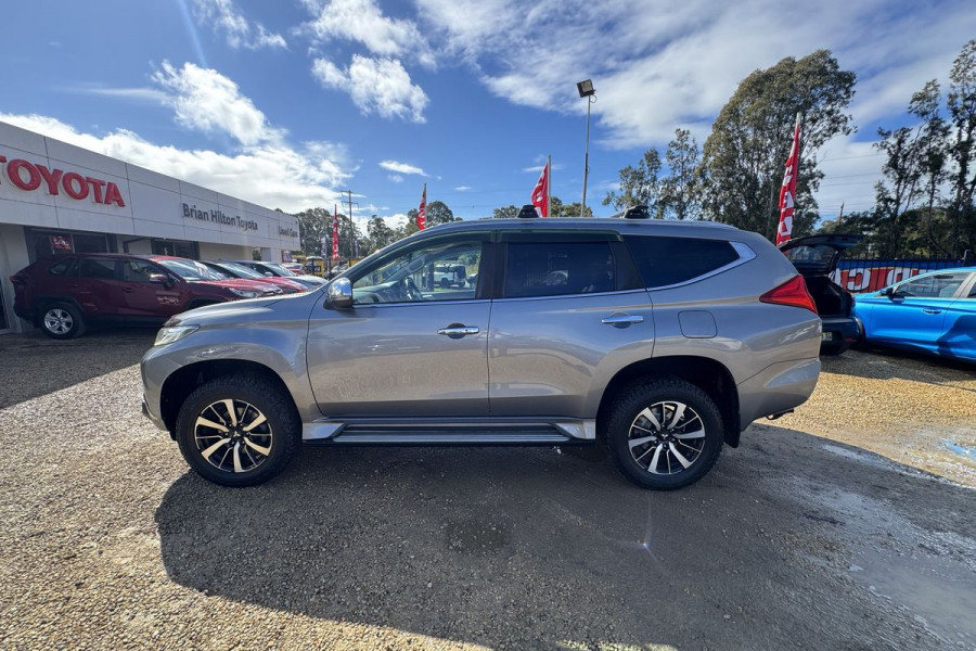 2017 Mitsubishi Pajero Sport QE GLS SUV Image 20