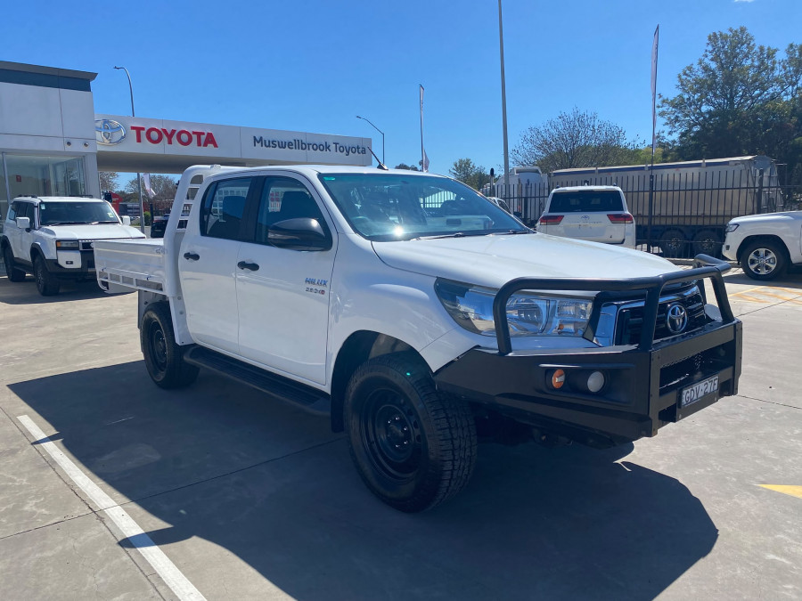 2019 Toyota HiLux  SR Dual Cab Cab Chassis Image 7
