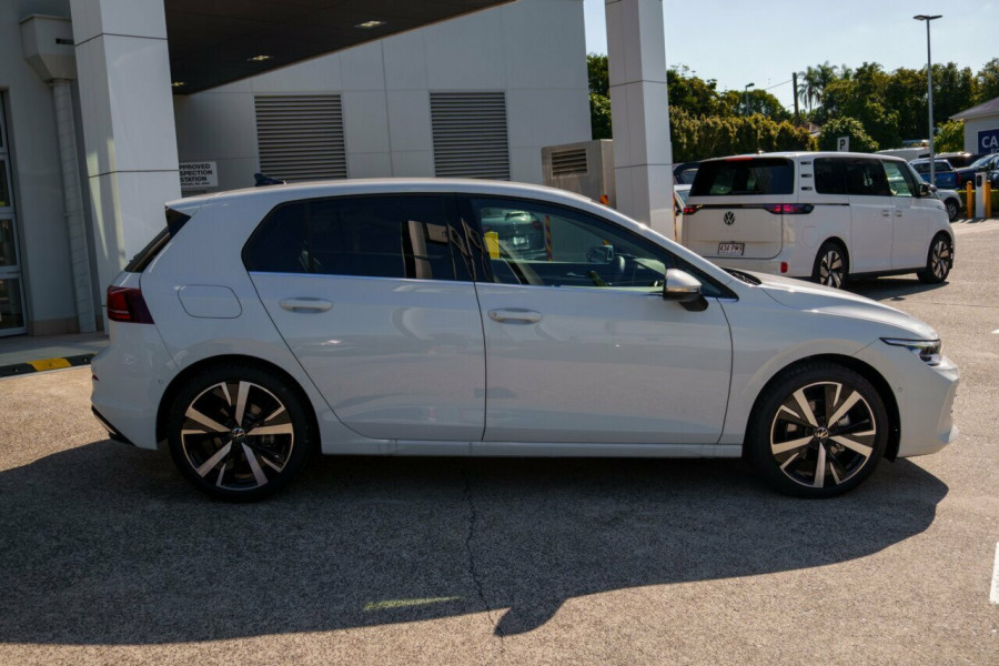 2026 Volkswagen Golf 8.5 110TSI Style Hatch Image 4