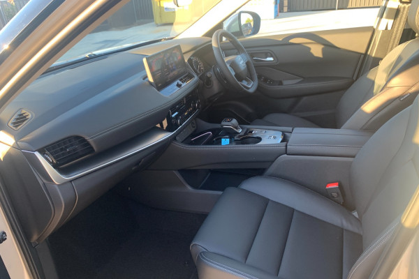 2026 Nissan X-Trail T33 ST-L SUV Image 12