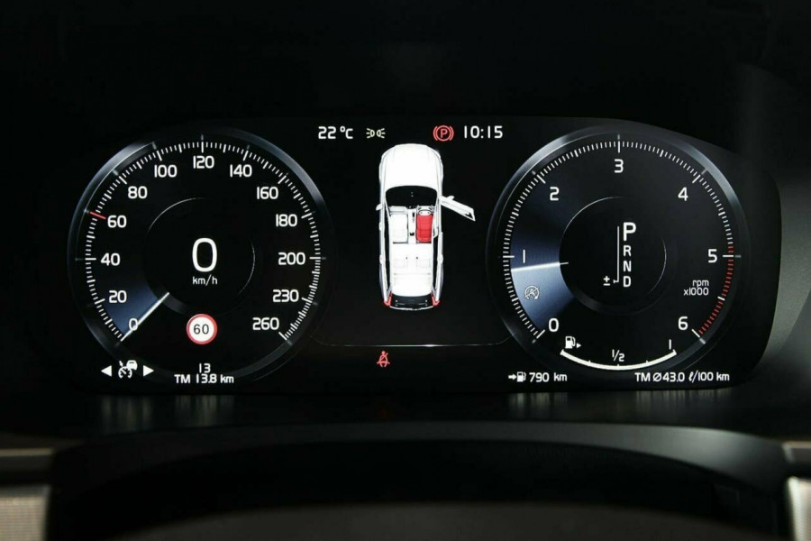 2019 Volvo V90 Cross Country D5 Wagon Image 11