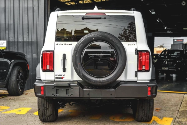 2026 GWM Tank 300 P01 Lux Hi4-T PHEV SUV Image 3