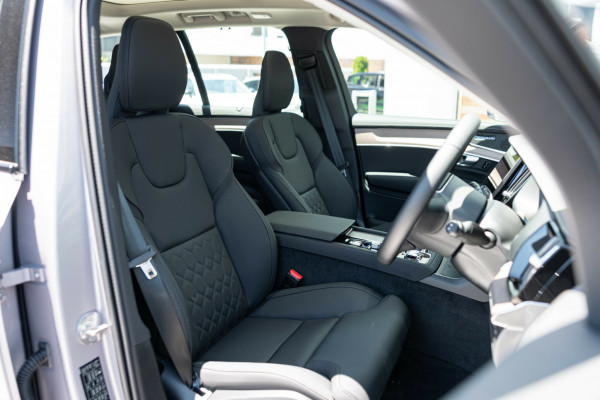2025 MY26 Volvo XC90 L Series Plus T8 Plug-in Hybrid Dark SUV Image 15