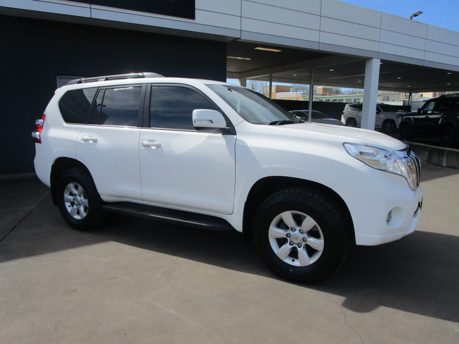 2015 Toyota LandCruiser Prado GDJ150R GXL SUV Image 1