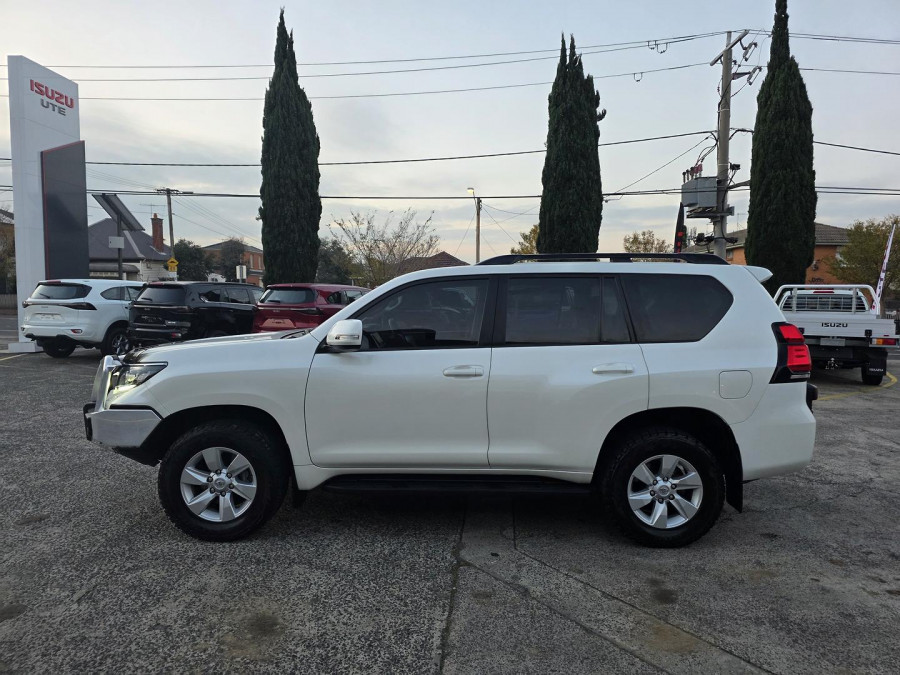 2023 Toyota LandCruiser Prado GDJ150R GXL SUV Image 4