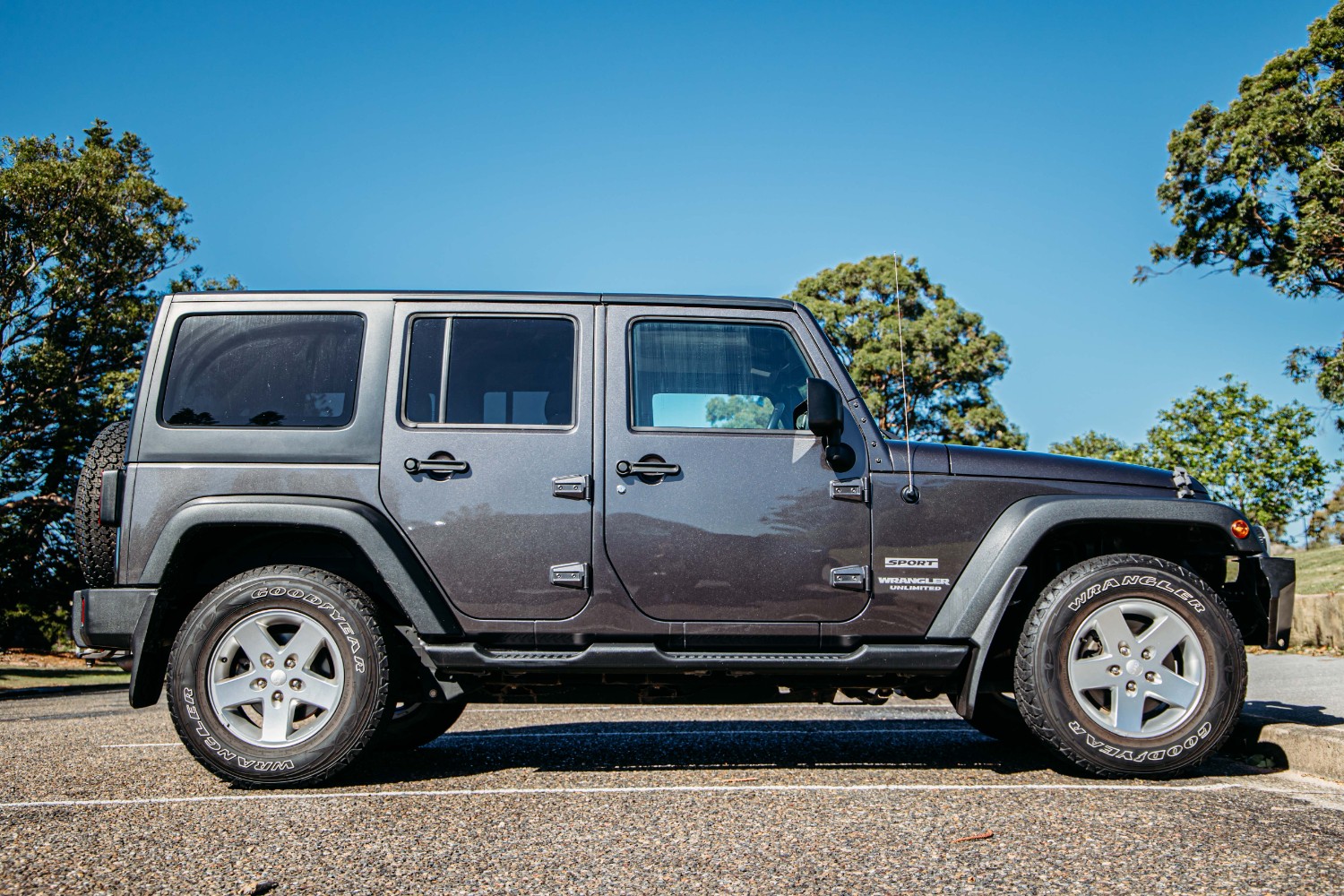 2014 Jeep Wrangler Unlimited - Sport Convertible Image 18