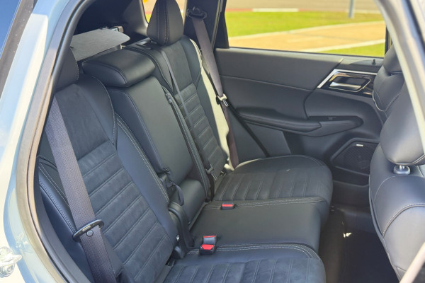 2026 Mitsubishi Outlander ZM Aspire SUV Image 12