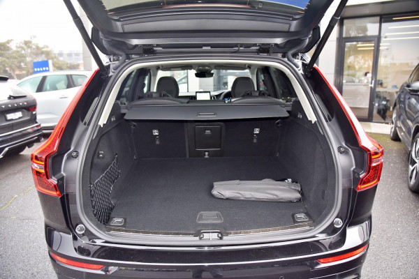 2026 Volvo XC60 UZ Ultra B5 Dark SUV Image 23
