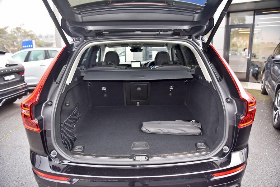 2026 Volvo XC60 UZ Ultra B5 Dark SUV Image 23
