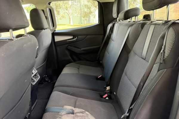 2020 Mazda BT-50 XT Cab Chassis Image 3