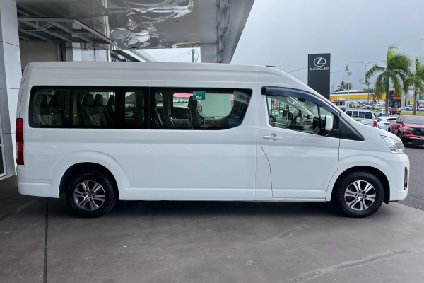 2021 Toyota Hiace 9633080G2 Bus SLWB 2.8L T Bus