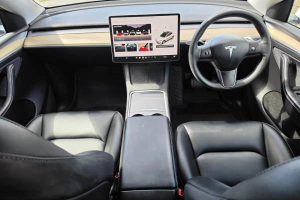 2023 Tesla Model Y  Rear-Wheel Drive SUV Image 11